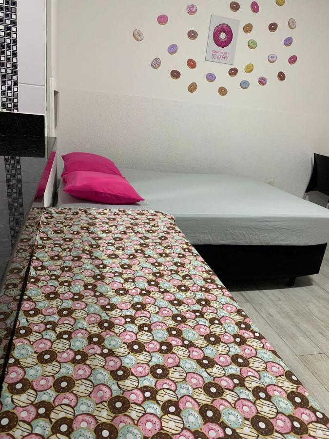 Apartamento Donuts - Гуаружа Екстериор снимка